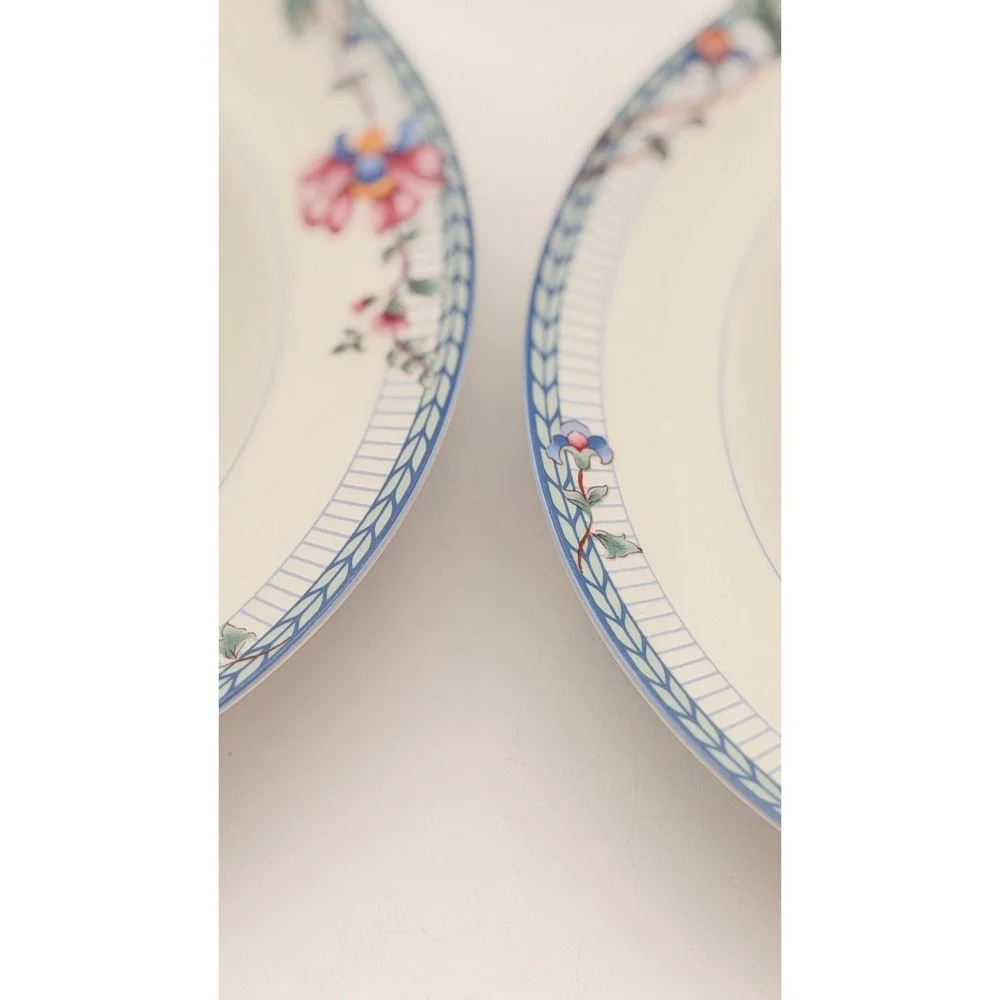 Oneida Blue Lattice Fine Porcelain 8 Inch Dinner Soup Bowls Set of 2 Floral Rim